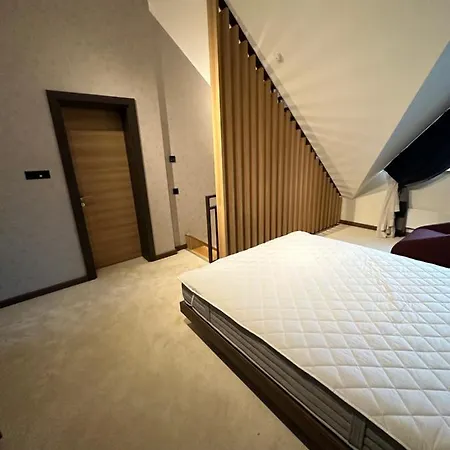 Apartment Woodside Lux Duplex *